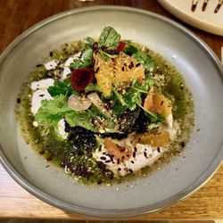 Gabriels on The Bay - Kingfish with black lime crust