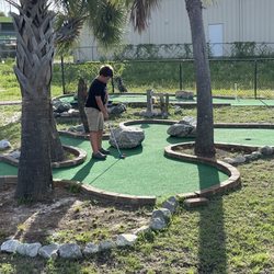 Hidden Lagoon Golf & Racetrack
