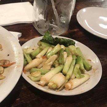 Mikko Sushi - Wayyy too much green onion in the vegetable yakisoba - Sushi Bars Near Me - Vista, California