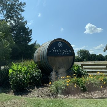 Arrington Vineyards - Wine Tasting Room Near Me - Arrington, Tennessee