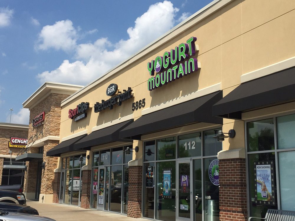 RIDGEWAY TRACE SHOPPING CENTER Updated September 2024 5959 Poplar