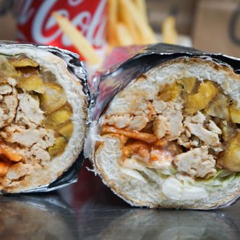 El Churry - Guaynabo - ¡El Jíbaro de Pollo! Un Churry de rica pechuga de pollo al que le añadimos trocitos de plátano amarillo... Pídelo Jíbaro y ¡date el gusto! - Food Trucks Near Me - Guaynabo, Puerto Rico El Churry - Guaynabo - ¡El Jíbaro de Pollo! Un Churry de rica pechuga de pollo al que le añadimos trocitos de plátano amarillo... Pídelo Jíbaro y ¡date el gusto! - Food Trucks Near Me - Guaynabo, Puerto Rico