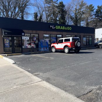 Great Neck Grab & Go - Storefront - Convenience Stores Near Me - Great Neck, New York