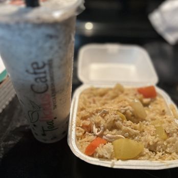 Tealicious Cafe - Yellow Curry  and Cookies n Cream Boba ... Frozen Mocha Blend (no boba) - Bubble Tea Near Me - San Antonio, Texas