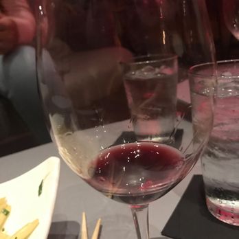 Amuse Wine Bar - sips of wine - Wine Bars Near Me - Honolulu, Hawaii
