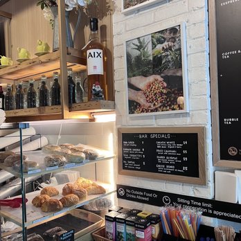 Bee Cafe - Inside - Cafes Near Me - Woodside, New York