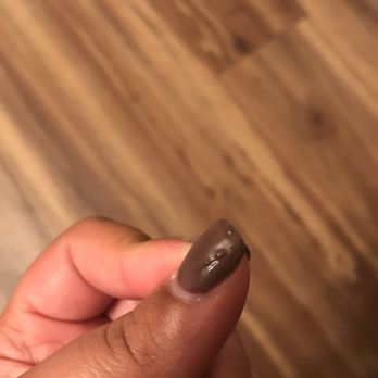 Bellagio Nails & Spa - My thumb nail she claimed would be fixed - Nail Salons Near Me - Spring, Texas