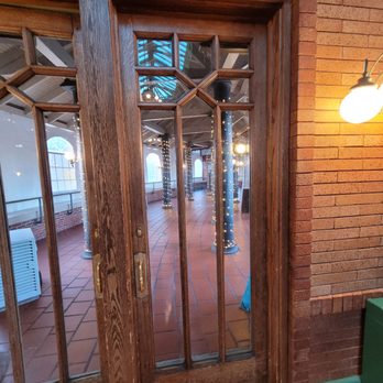 Cafe Brauer - Nicely decorated hall. - Venues & Event Spaces Near Me - Chicago, Illinois