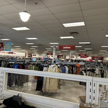 TJ MAXX - Updated January 2026 - 17 Photos & 32 Reviews - 1855 N Pebble