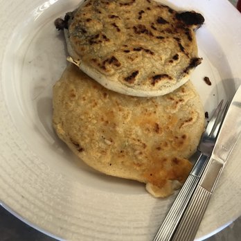 Pupusería El Pulgarcito - Pupusas prior to adding anything - Latin American Near Me - Rosarito, BCN