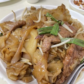 Golden Seafood Restaurant - Beef chow fun (dry) - Seafood Near Me - Edison, New Jersey