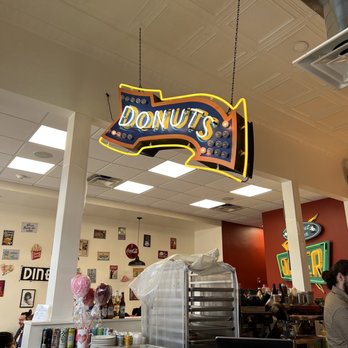 Donut Villa Diner - Bar/Counter - Donuts Near Me - Cambridge, Massachusetts