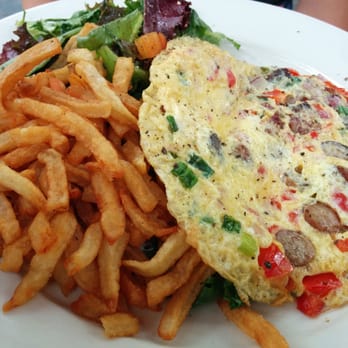 CAFÉ LULUc - Open faced western omelette - French Near Me - Brooklyn, New York