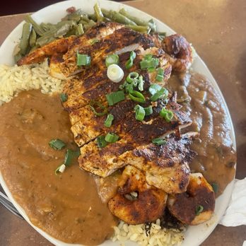 Chuck's Southern Comforts Café - New Orleans Etouffee w/ chicken & shrimp - Southern Near Me - Burbank, Illinois Chuck's Southern Comforts Café - New Orleans Etouffee w/ chicken & shrimp - Southern Near Me - Burbank, Illinois