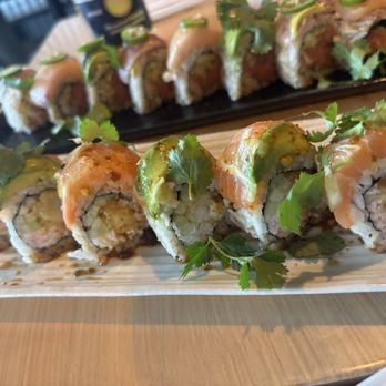 El Pez - Sushi rolls - yellow tail and salmon - Sushi Bars Near Me - San Diego, California El Pez - Sushi rolls - yellow tail and salmon - Sushi Bars Near Me - San Diego, California