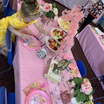 Traveling Tea - Tea table decor - Party & Event Planning Near Me Traveling Tea - Tea table decor - Party & Event Planning Near Me