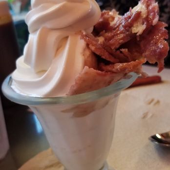 Easy ‘Que - Soft swirled goodness with pie crust crumble - Barbeque Near Me - Kailua, Hawaii