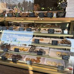 Dessert case