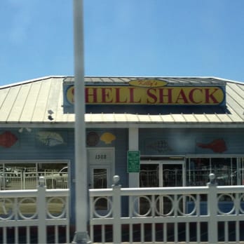 Kelly's Shell Shack - Hell Shack? No that's just how the street lights are.   Shell Shack. - Souvenir Shops Near Me - Naples, Florida