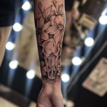 Toalbucket - Tattoo Near Me - Fort Scott, Kansas Toalbucket - Tattoo Near Me - Fort Scott, Kansas