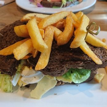 Buurten - Veggie sandwich met frites. - Bistros Near Me - Utrecht, Utah