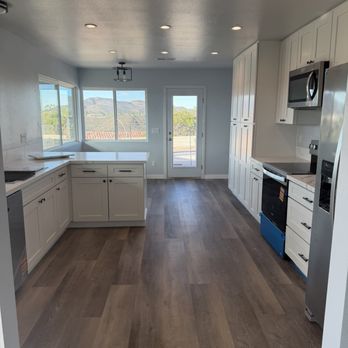 Gallenberger Construction A Partnership - Remodeled kitchen in the 2nd home. Modern and functional - General Contractors Near Me - El Cajon, California Gallenberger Construction A Partnership - Remodeled kitchen in the 2nd home. Modern and functional - General Contractors Near Me - El Cajon, California