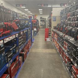 Harbor Freight Tools - Tool isle