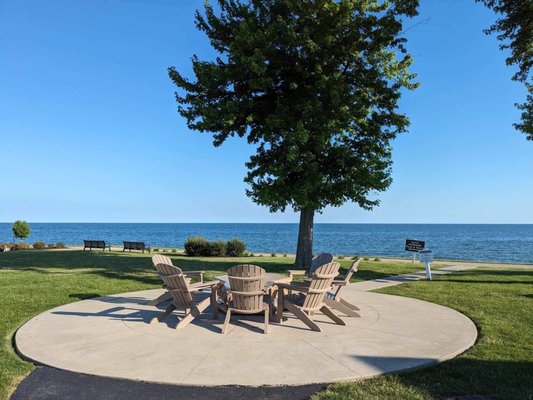 The Lodge at Geneva-on-the-Lake by null