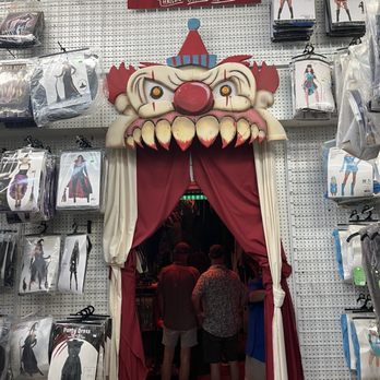 Caufield's Novelty - Costumes Near Me - Louisville, Kentucky