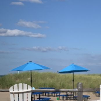 Kenosha Beach House - Seating area - Breakfast & Brunch Near Me - Kenosha, Wisconsin Kenosha Beach House - Seating area - Breakfast & Brunch Near Me - Kenosha, Wisconsin