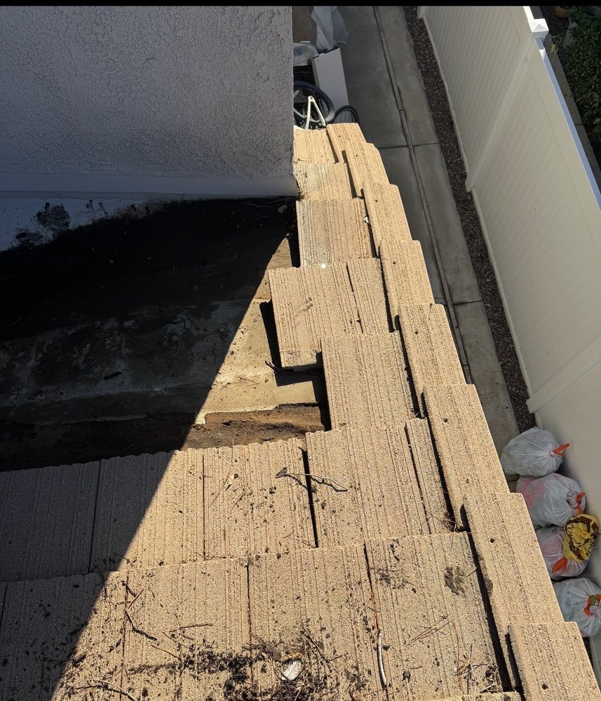 Slide of M&M Elite Roofing