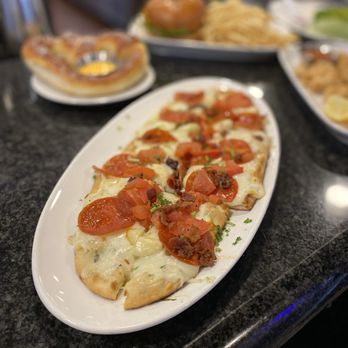 Fuzio Universal Bistro - Delicious flat bread - New American Near Me - Modesto, California Fuzio Universal Bistro - Delicious flat bread - New American Near Me - Modesto, California