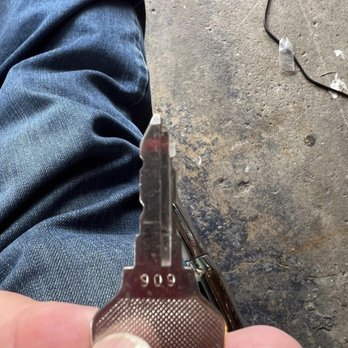 Adept Lock Safe & Auto - Keys & Locksmiths Near Me - Georgetown, Ontario Adept Lock Safe & Auto - Keys & Locksmiths Near Me - Georgetown, Ontario
