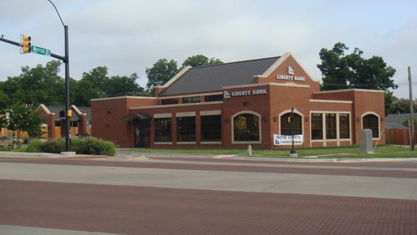 Empire ＆Liberty BANK l.jpg