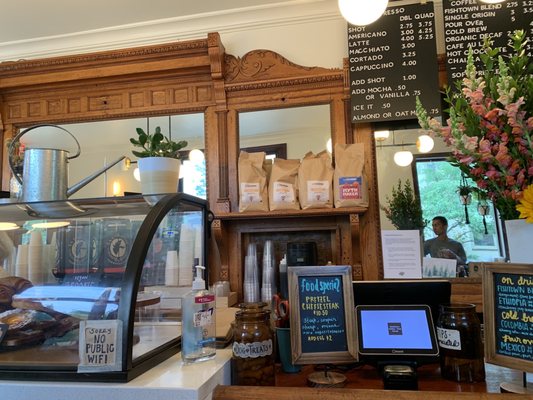 Rowhome Coffee - Pine Street by null