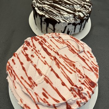 The Dreamery - Vegan ice cream cake (strawberry and peppermint chip) - both delicious! - Gelato Near Me - Elizabethtown, Kentucky The Dreamery - Vegan ice cream cake (strawberry and peppermint chip) - both delicious! - Gelato Near Me - Elizabethtown, Kentucky