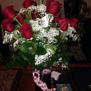 Redmond Floral - My strawberries and roses on Valentines Day - Florists Near Me - Redmond, Washington Redmond Floral - My strawberries and roses on Valentines Day - Florists Near Me - Redmond, Washington