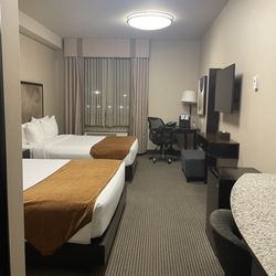 Acclaim Hotel Calgary Airport