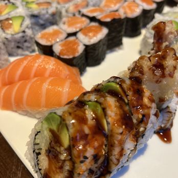 Sushi Gama - Happy Hour Sushi Rolls (Salmon Rolls, Salmon Avocado Roll, Spicy Crunch Tuna Roll, and Alaskan Roll) - Sushi Bars Near Me - New York, New York