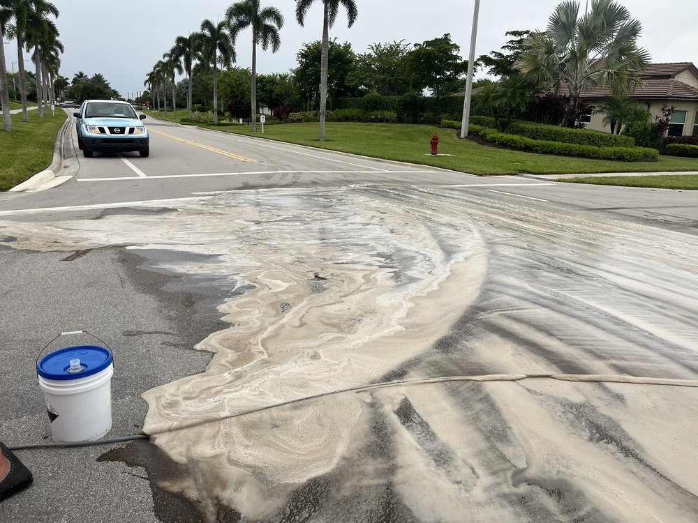 Slide of R N R Pressure Cleaning and Roof Washing