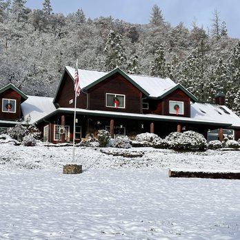 Woodruff Cliff Construction & Design - House built in 2006 by Cliff Woodruff - General Contractors Near Me - Grants Pass, Oregon Woodruff Cliff Construction & Design - House built in 2006 by Cliff Woodruff - General Contractors Near Me - Grants Pass, Oregon