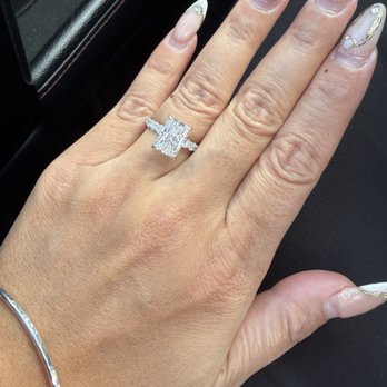 Newark Jewelry Center - Jewelry Near Me - Newark, California Newark Jewelry Center - Jewelry Near Me - Newark, California