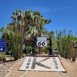 Kingman Visitor Center - Entering Town