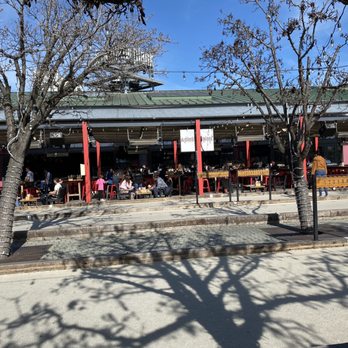 Plank - Tons of outdoor seating! - Bowling Near Me - Oakland, California Plank - Tons of outdoor seating! - Bowling Near Me - Oakland, California