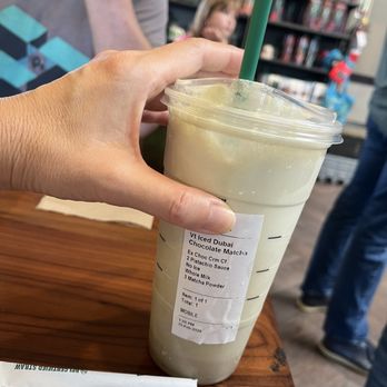 Starbucks - Coffee & Tea Near Me - Los Altos, California