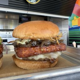 Perfecto Burger + Fried cheese Perfecto Burger + Fried cheese