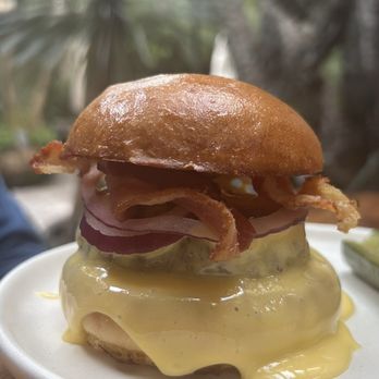 Botánico - Cheese burger - Seafood Near Me - México, D.F., DIF Botánico - Cheese burger - Seafood Near Me - México, D.F., DIF