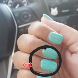 maniQ Salon