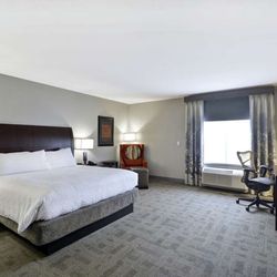 Hilton Garden Inn Toledo Perrysburg - Guest room