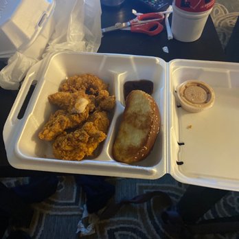 Raising Cane's Chicken Fingers - Fast Food Near Me - Westmont, Illinois Raising Cane's Chicken Fingers - Fast Food Near Me - Westmont, Illinois